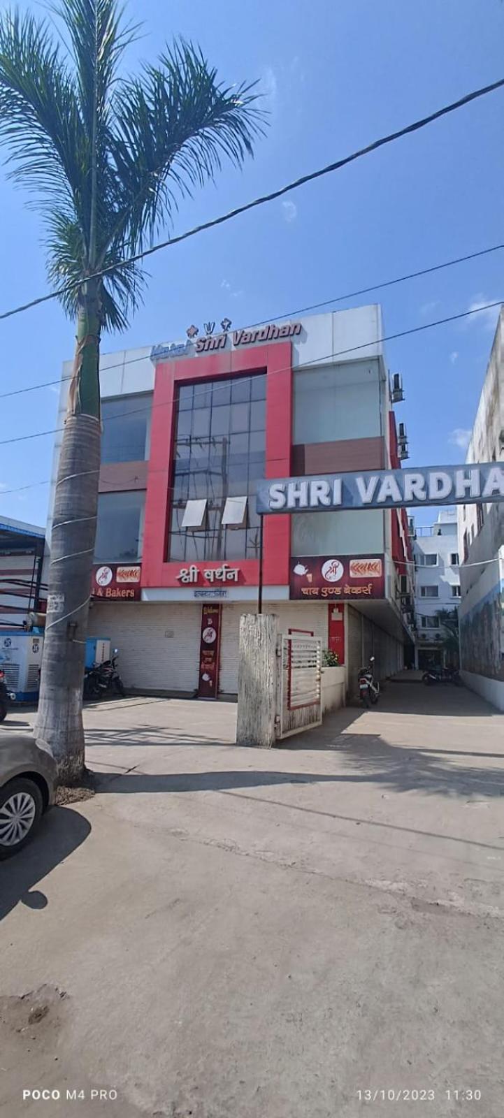 אויאיין Hotel Shri Vardhan מראה חיצוני תמונה