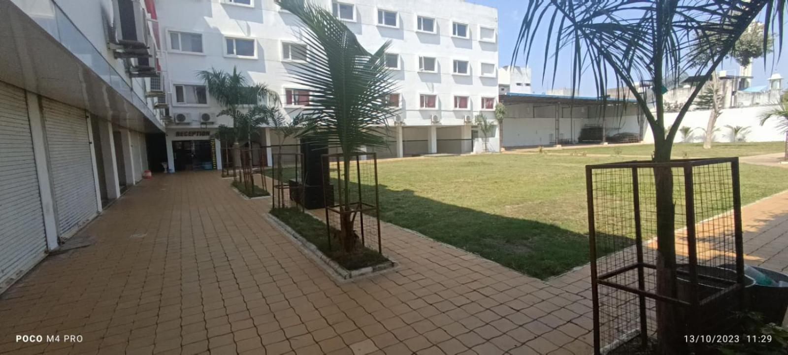 אויאיין Hotel Shri Vardhan מראה חיצוני תמונה